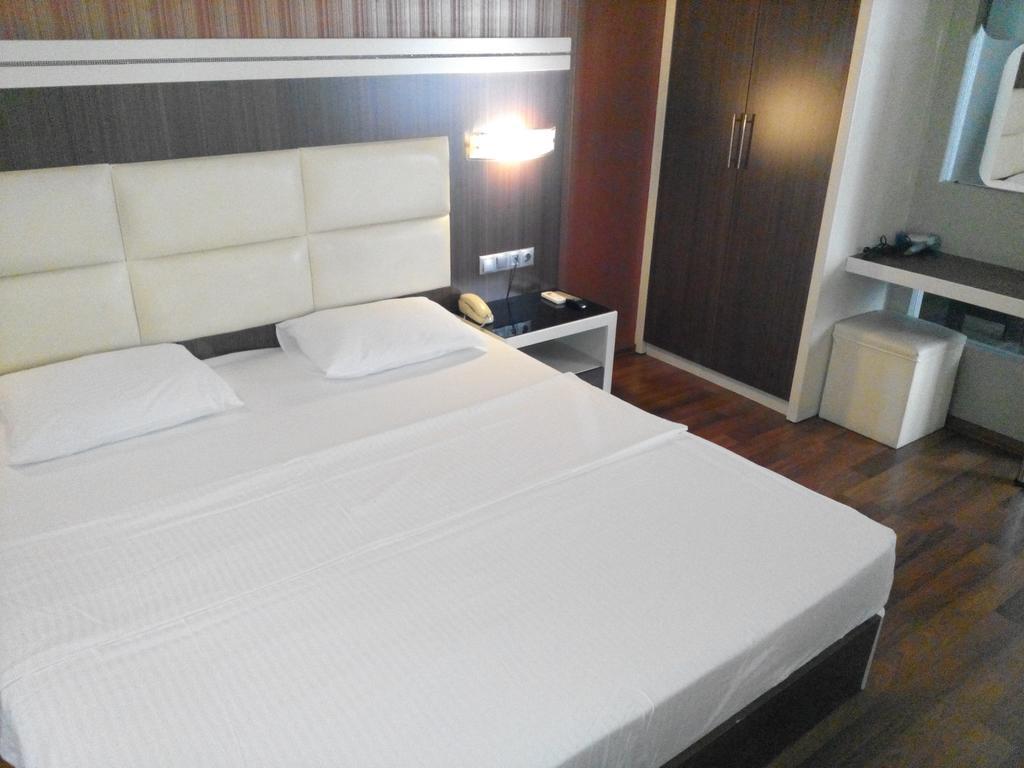 أضنه Sari Konak Apart Hotel المظهر الخارجي الصورة